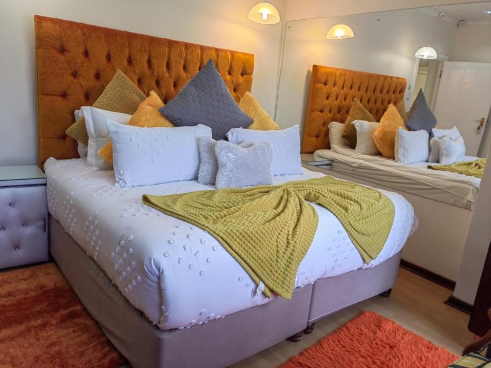 Obaa Sima Guest House อึมทาทา ภายนอก รูปภาพ