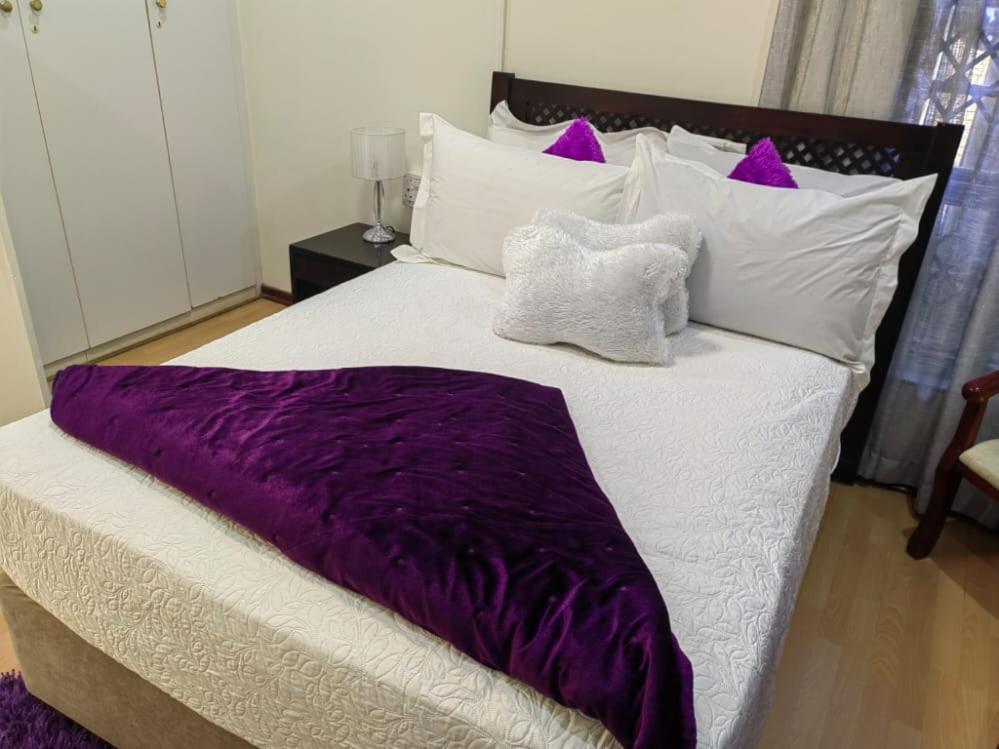 Obaa Sima Guest House อึมทาทา ภายนอก รูปภาพ
