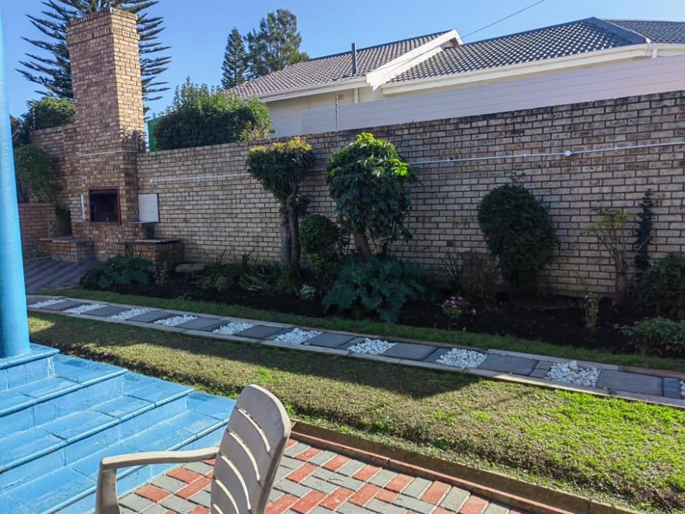 Obaa Sima Guest House อึมทาทา ภายนอก รูปภาพ