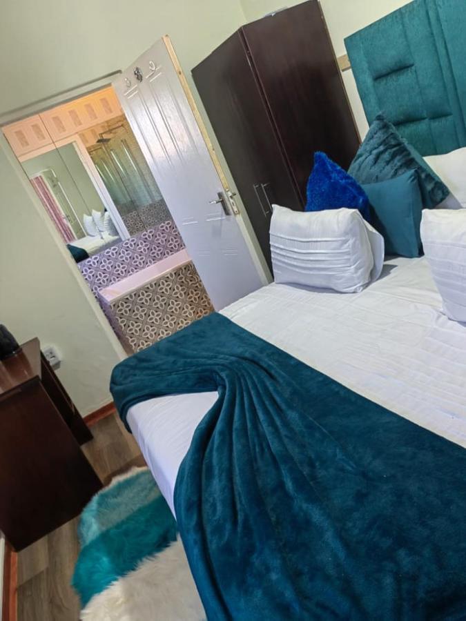 Obaa Sima Guest House อึมทาทา ภายนอก รูปภาพ